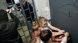 перформанс Ограбление века в Владивостоке фото 3